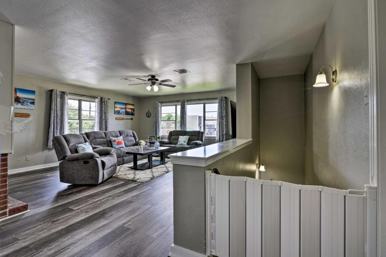 Spacious And Modern Family Duplex In Galveston! エクステリア 写真