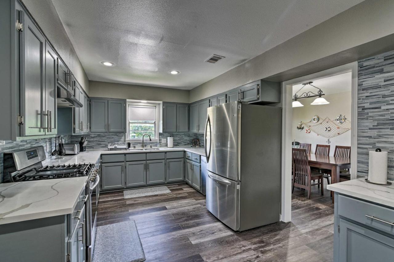 Spacious And Modern Family Duplex In Galveston! エクステリア 写真